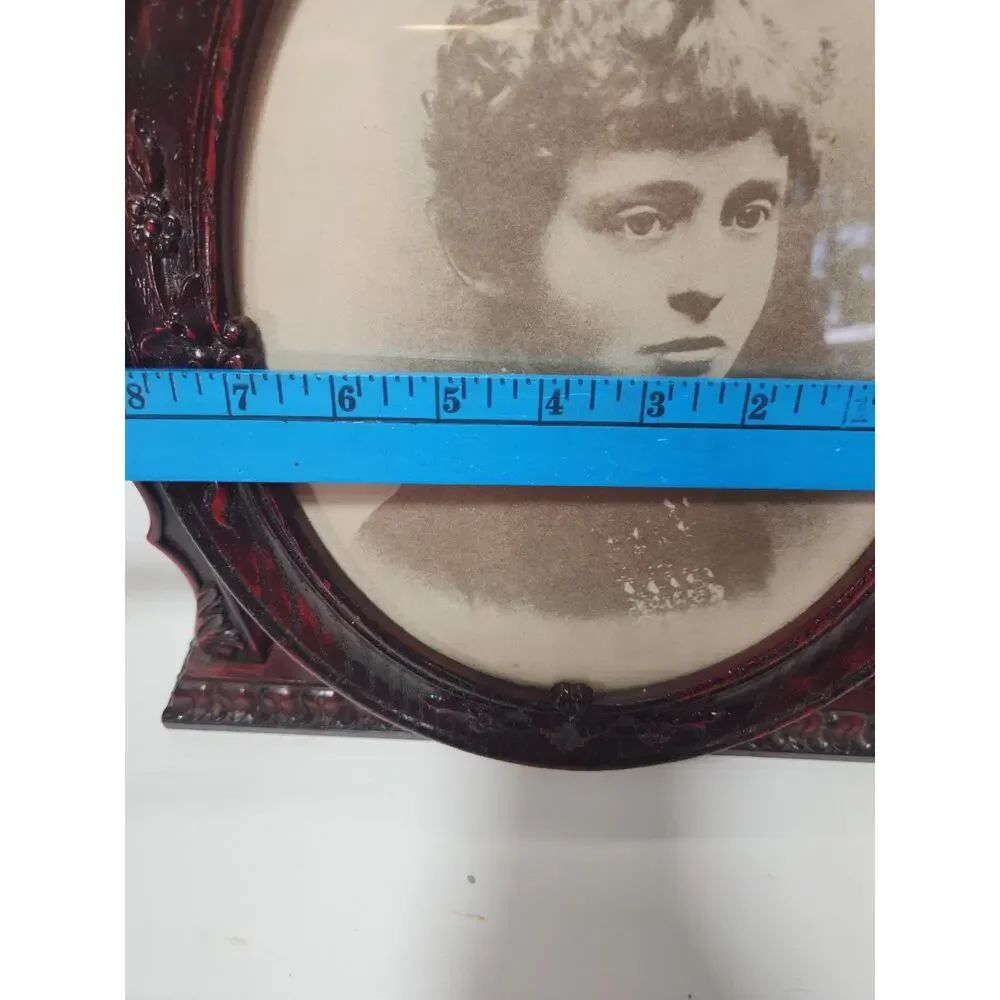 Vintage Victorian Style Revolving Oval Picture Frame Faux Mahogany Tabletop 9x7